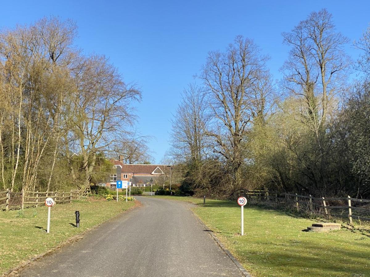 Ibis Budget Stansted Bishops Stortford Birchanger المظهر الخارجي الصورة