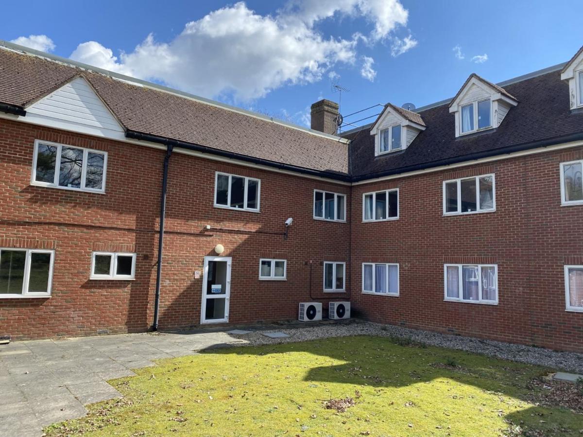 Ibis Budget Stansted Bishops Stortford Birchanger المظهر الخارجي الصورة